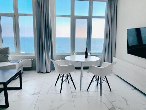 MAGNIT Apartments у самого моря — 4-Star Luxury Hotel in Odessa, Ukraine
