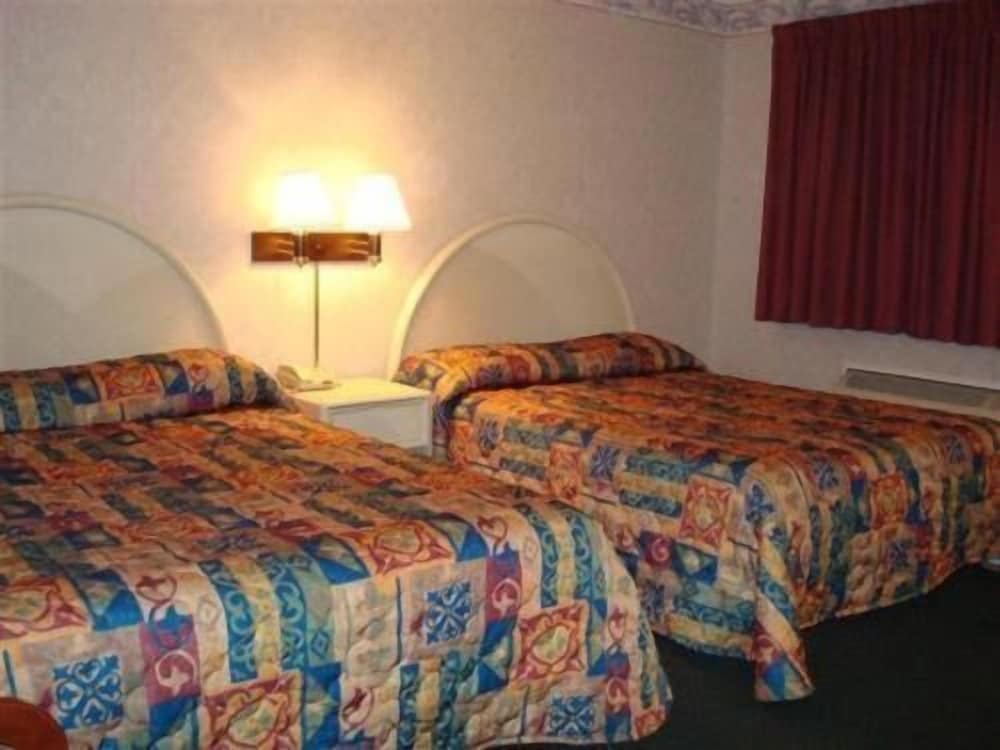 O'Hare Inn & Suites - photo 12