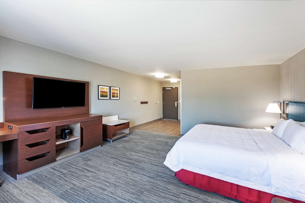 Hampton Inn Gardner Conference Center - photo 10