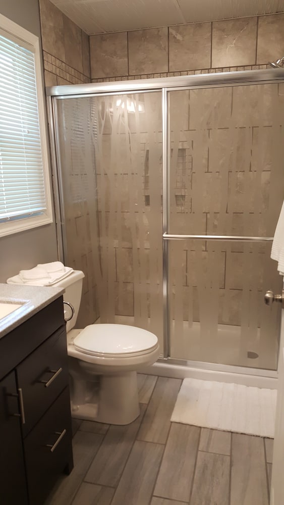 Tower Extended Stay Suites - photo 14