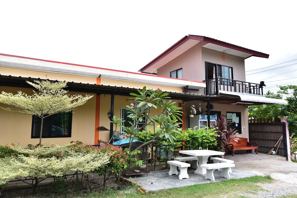 Tippawan Resort - carbon neutral hotel in Pattaya