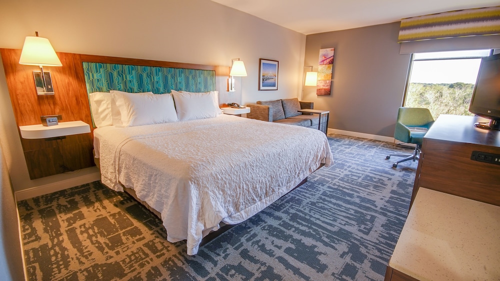 Hampton Inn Salisbury - photo 5