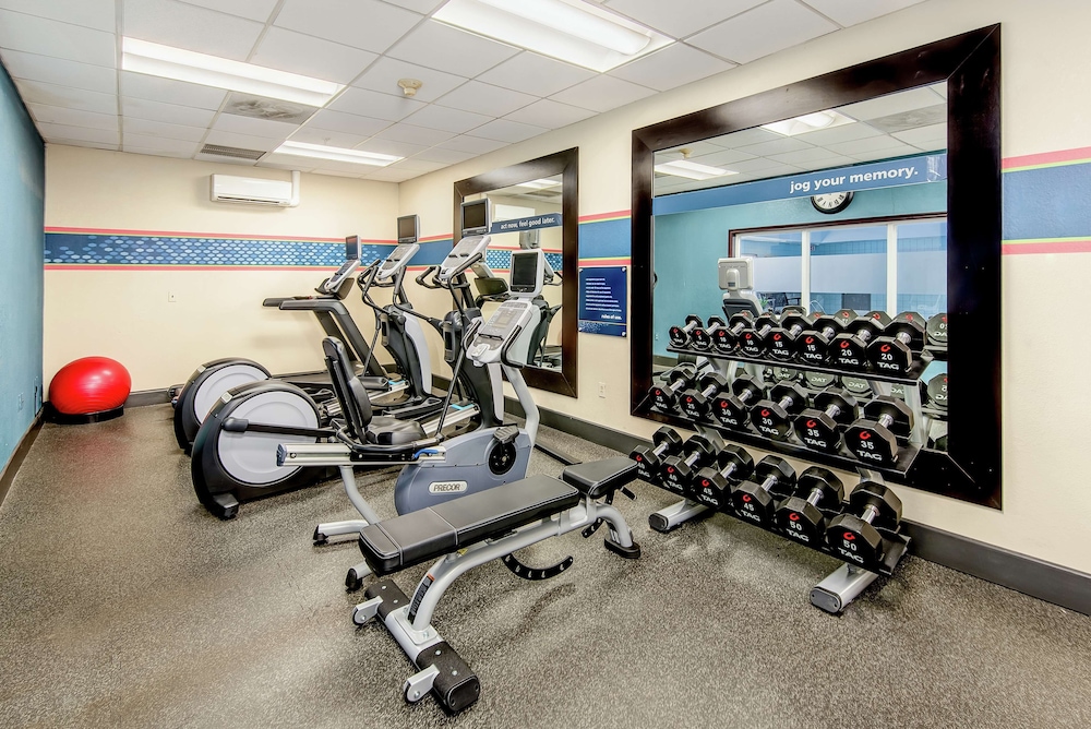 Hampton Inn & Suites Bethlehem - photo 31