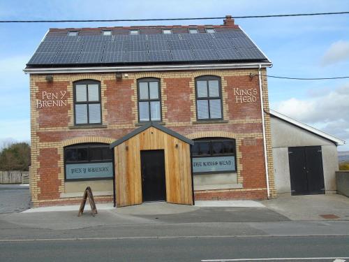 Kings Head — Llandybie — photo 2