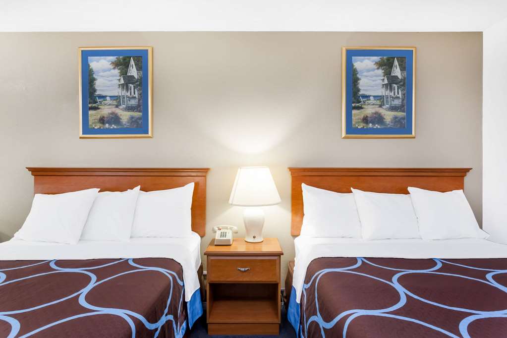 Super 8 by Wyndham Montgomery Maybrook - photo 14