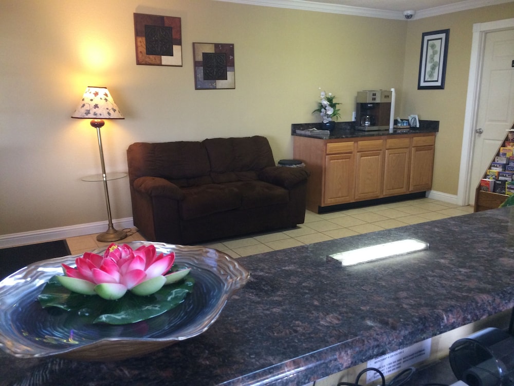 Eldon Inn - photo 4