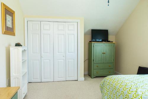 Beach Joy by Oak Island Accommodations - photo 9