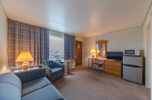 Lark Motel - photo 8