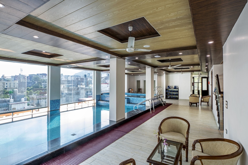 Dls Hotels On The Ganges — Narendranagar