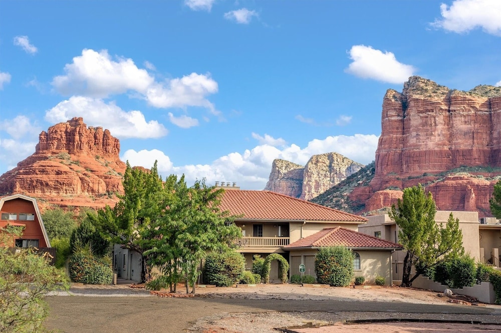 Adobe Village Southwest 1 Bedroom Apart Hotel by RedAwning - photo 25