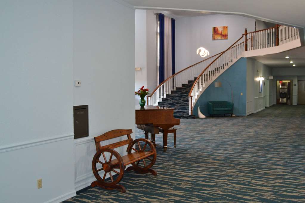 Days Inn and Suites by Wyndham Sikeston - photo 9