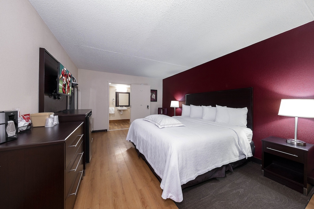 Red Roof Inn PLUS Huntsville Madison - photo 9