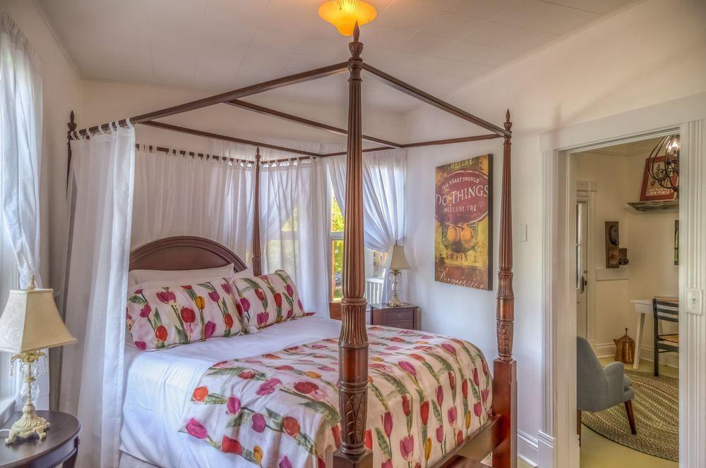 Crooked River Inn - photo 5