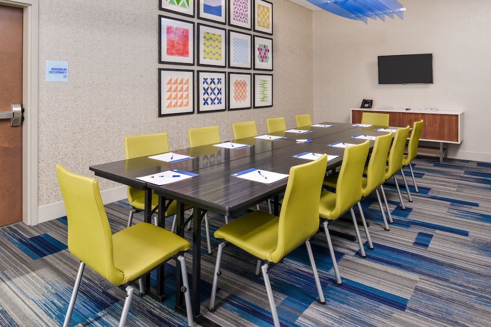 Holiday Inn Express & Suites Van Horn by IHG - photo 51