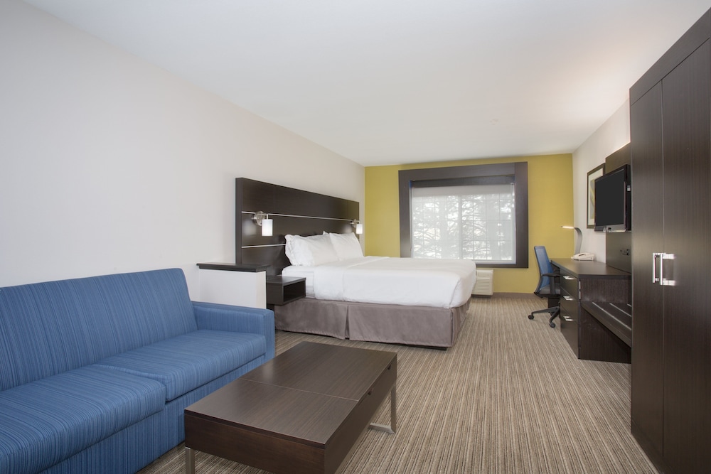 Holiday Inn Express Hotel & Suites Ft. Collins by IHG - photo 17