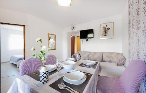 Stunning Apartment In Vodice With Wifi — 4-Star Luxury Hotel in Vodice, Croatia
