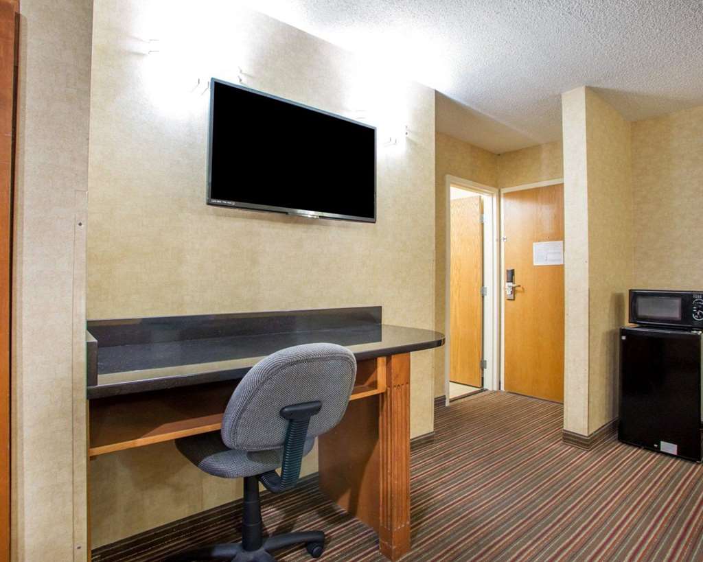 Quality Inn & Suites North Polaris - photo 8