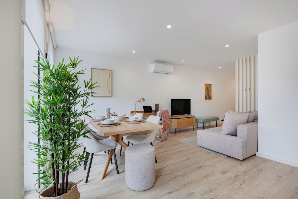 The Light Loft @ BoaVista Flats — 4-Star Luxury Hotel in Porto, Portugal