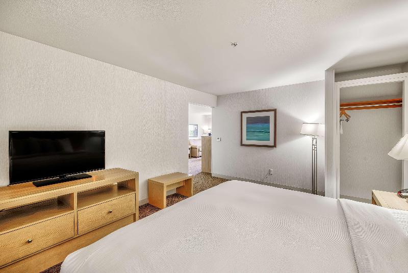 DoubleTree by Hilton Hotel Vancouver - photo 17