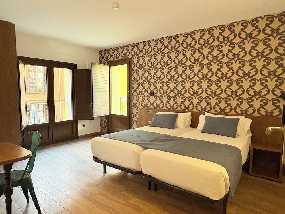 León Center Rooms in Leon, Spain