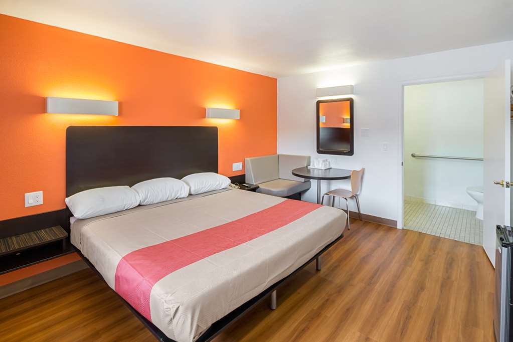 Motel 6 El Paso TX Airport Fort Bliss - photo 21
