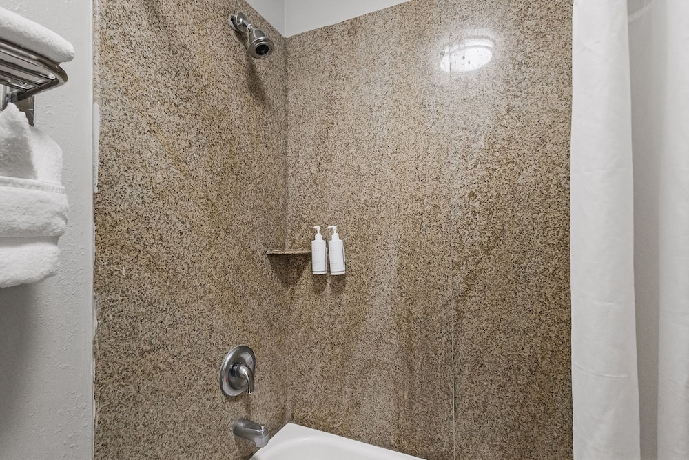 Heritage Inn Express Hayward - photo 24