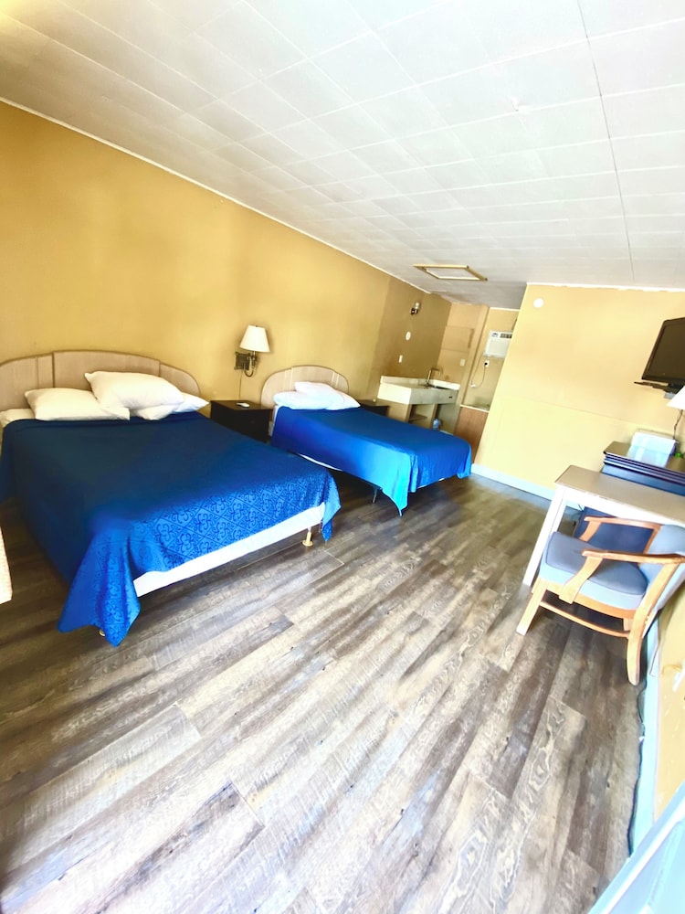 Tropic Motel - photo 10