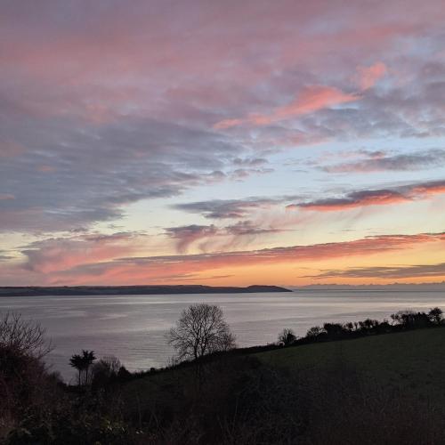 Seaside Holiday Cottage Near Beach — 4-Star Luxury Hotel in St Austell, United Kingdom