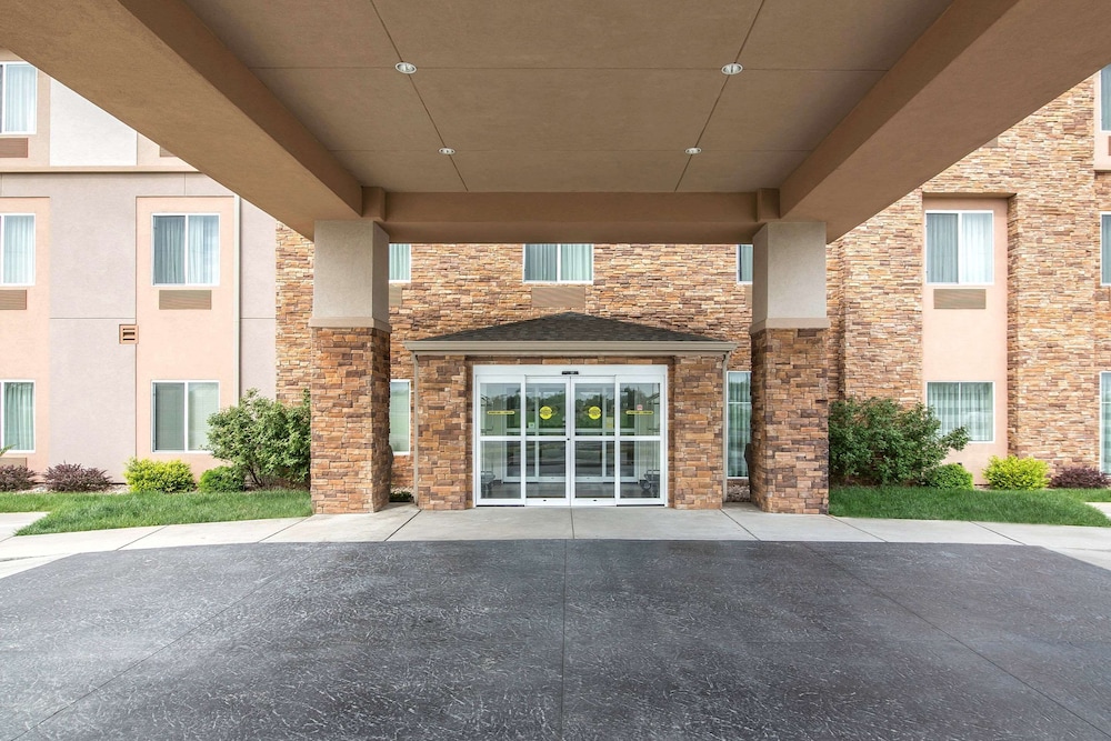 Sleep Inn & Suites Haysville Wichita South - photo 47