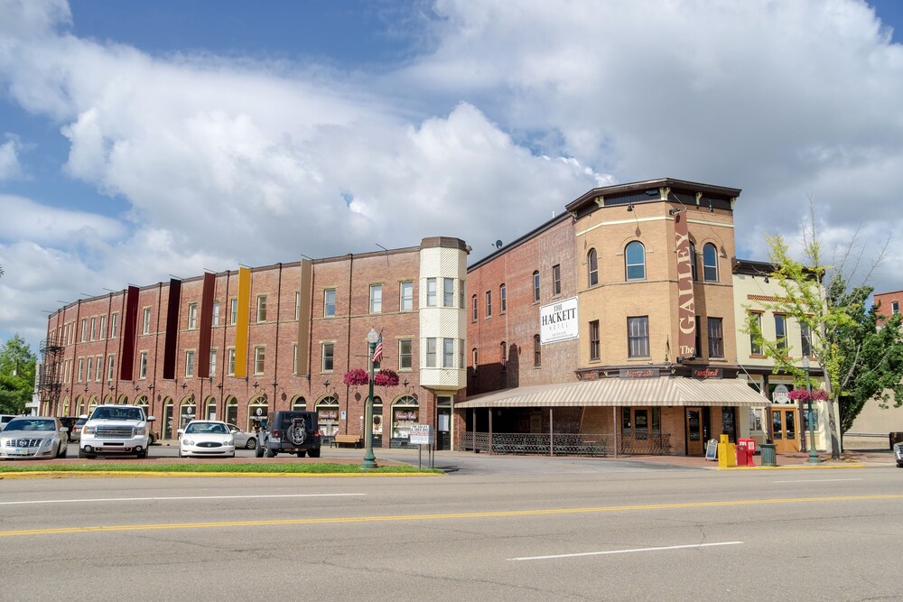 The Hackett Hotel - photo 38