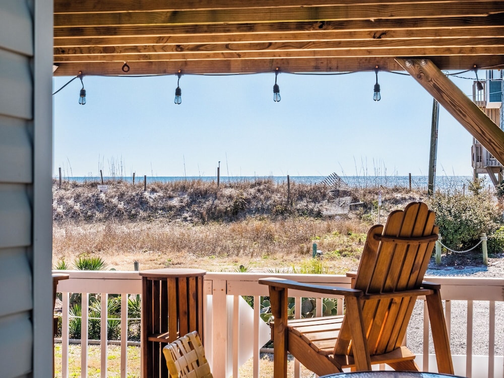 In Good Sands in Sneads Ferry, United States