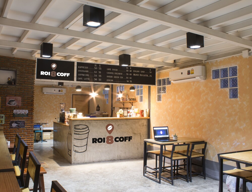 Roi 8 Host - carbon neutral hotel in Bangkok
