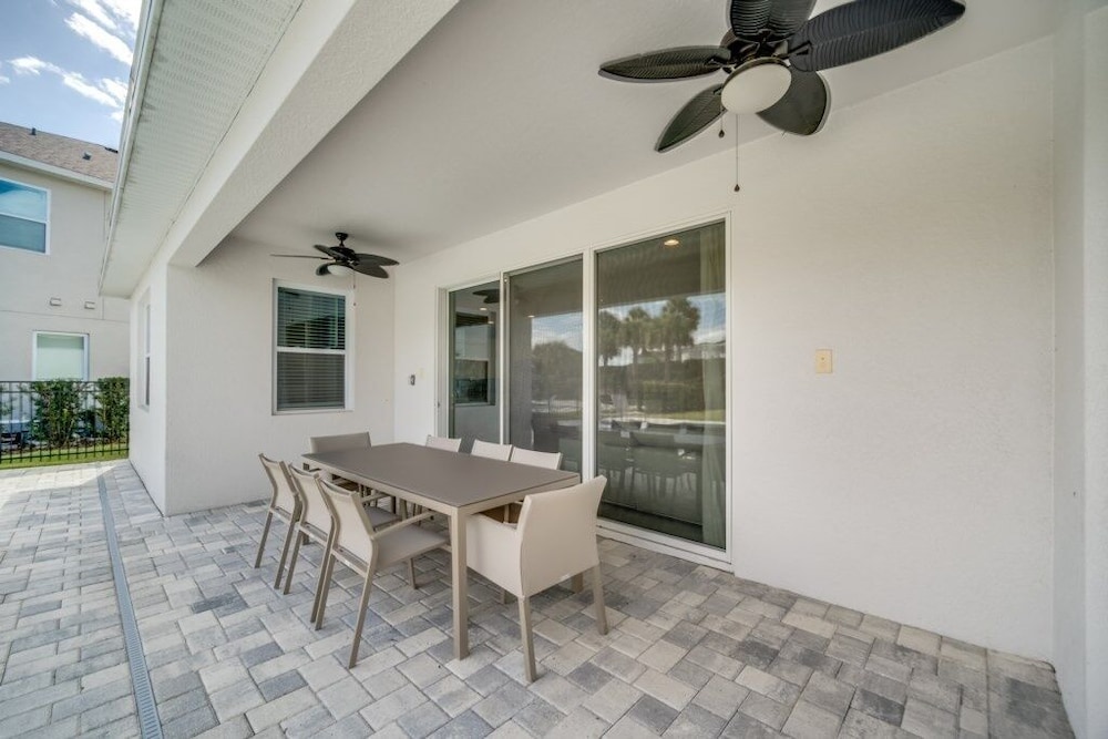 Brand New Encore Resort 5 Bed Resort Home 5 Bedroom Villa - photo 45