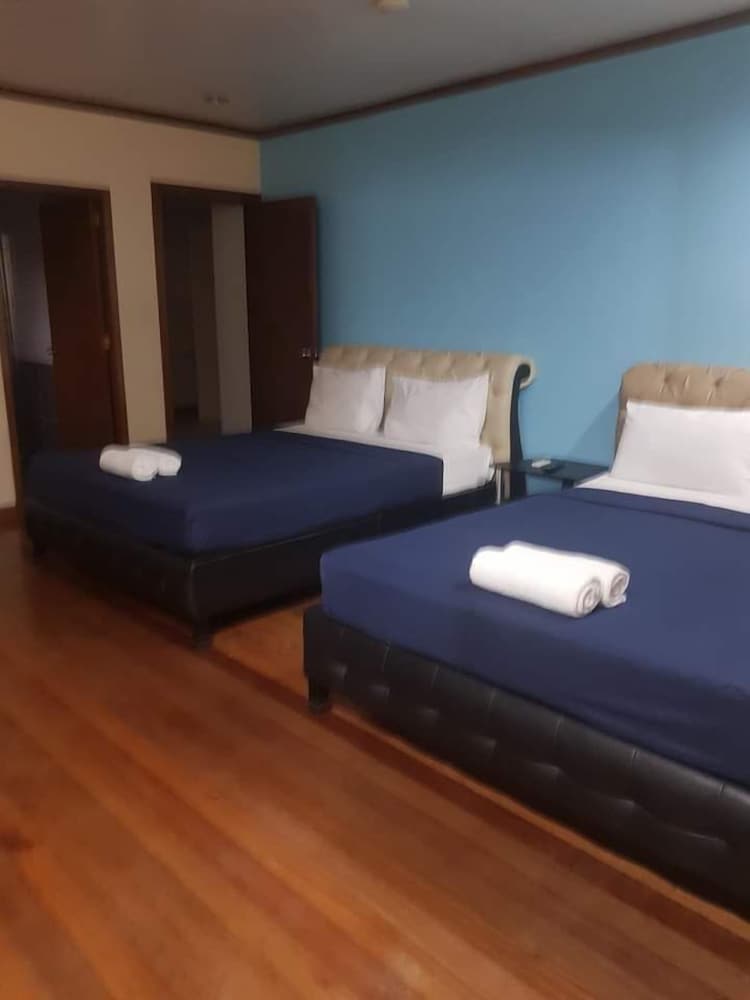 Platinum Hotel — Angeles City — photo 3