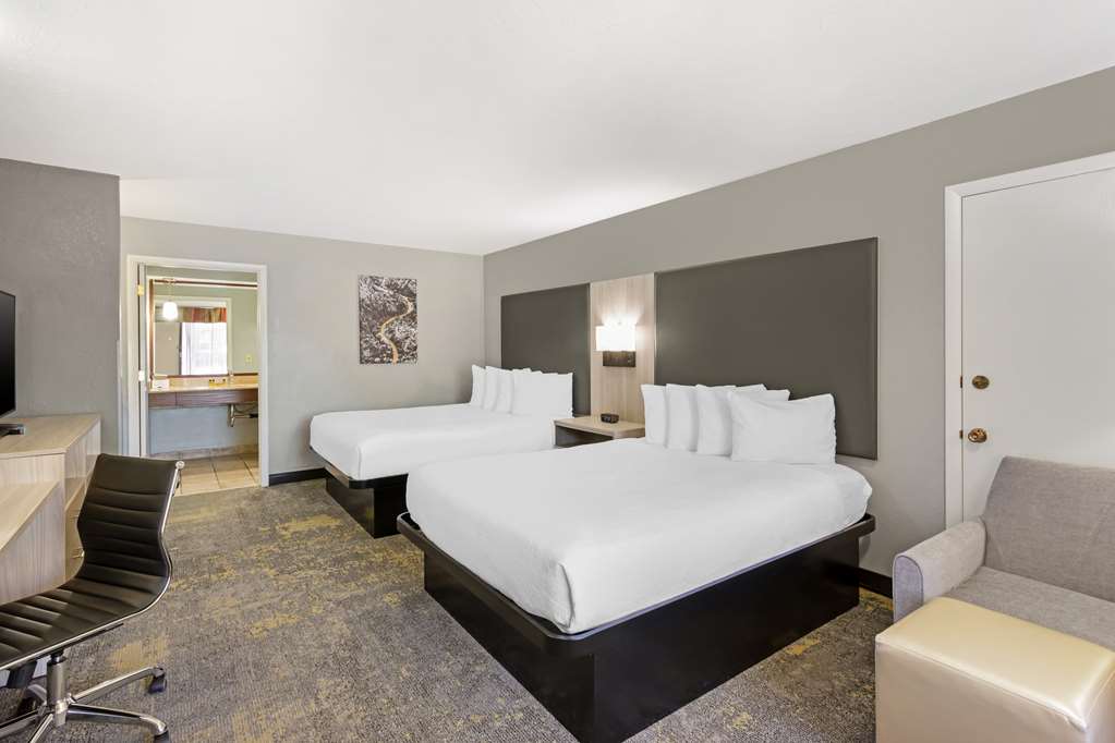 Best Western Plus Weston Inn - photo 3