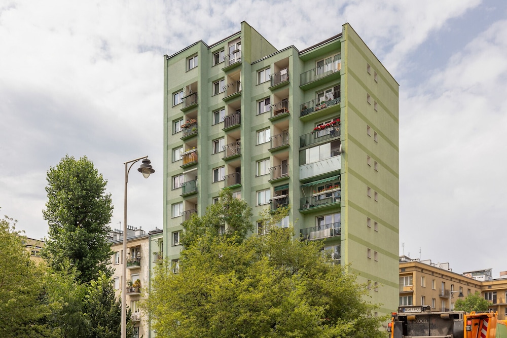 Elegant Warsaw Apartment with AC 550 m to Copernicus Science Centre by Noclegi Renters — 4-Star Luxury Hotel in Warsaw, Poland