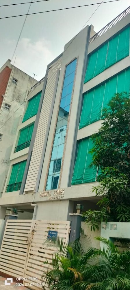 2BHK Gachibowli 200 MBPS Wi Fi Upgraded Bathrooms — 4-Star Luxury Hotel in Hyderabad, India