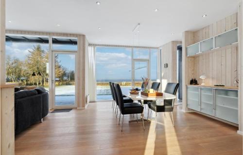 Beach Front Home In Spøttrup — Skive — photo 4