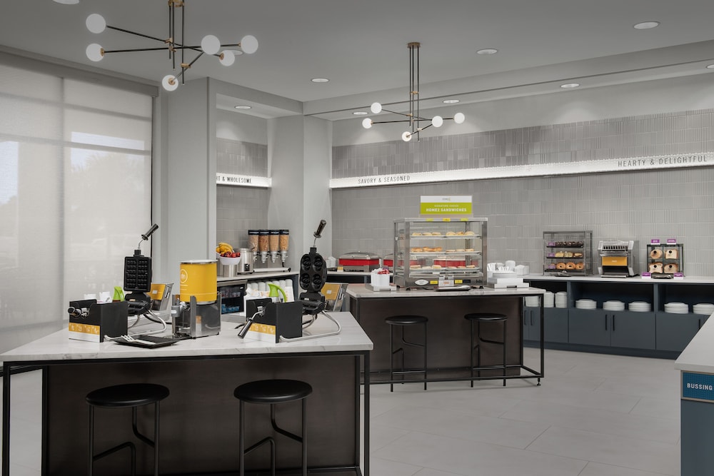Home2 Suites by Hilton Orlando Southeast Nona - photo 34