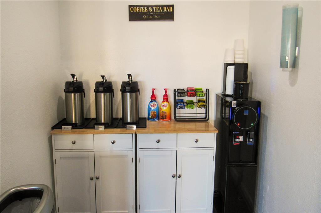 Capri Suites Anaheim - photo 25