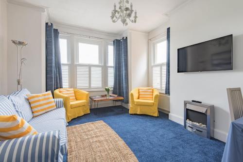 Southbeach by Bloom Stays in Hythe, United Kingdom