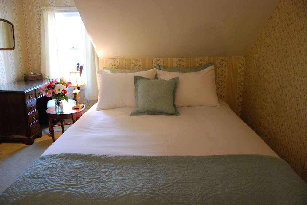 Spring Hill Inn - photo 5