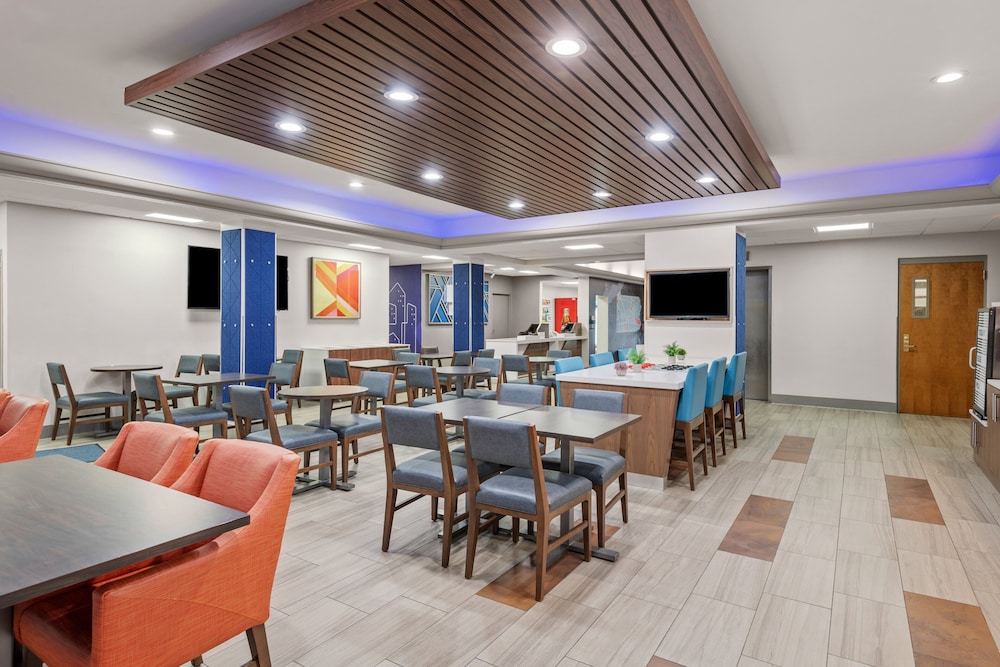 Holiday Inn Express Hershey Harrisburg Area by IHG - photo 66