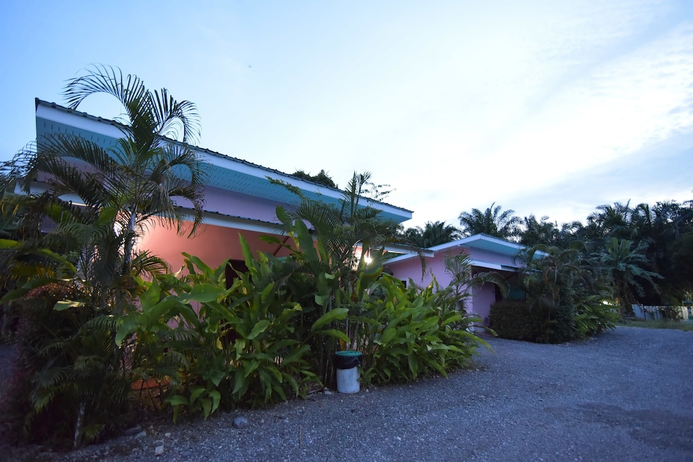 Tonkla Resort — hotel in Khlong Thom