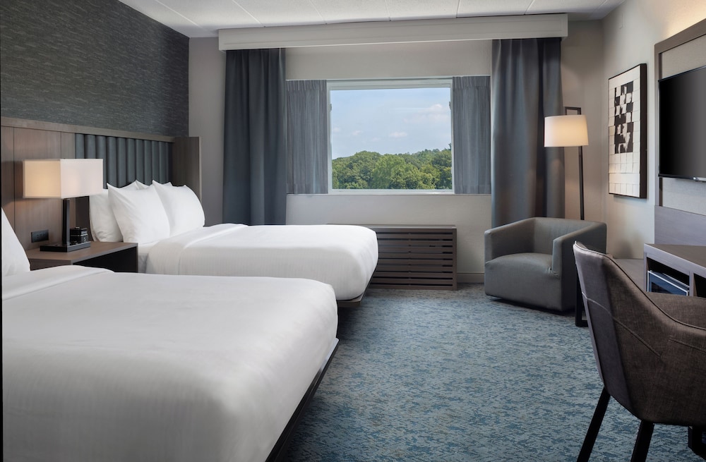 Renaissance Framingham Hotel & Conference Center - photo 13
