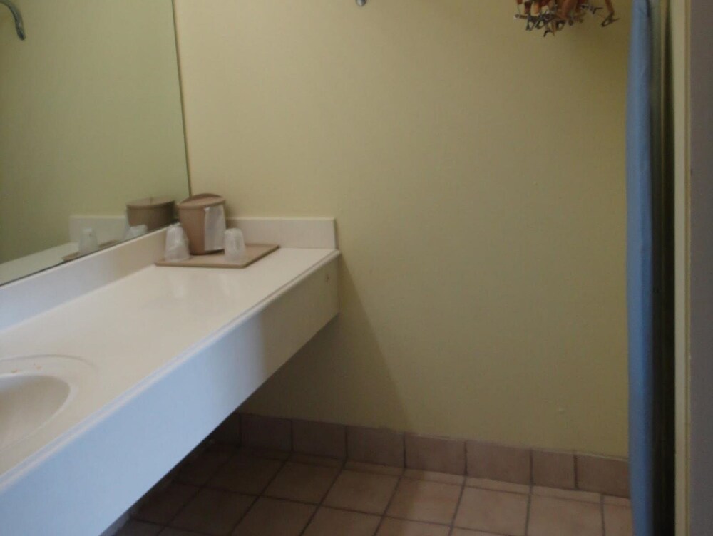 Red River Inn Alexandria - photo 14