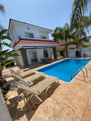 Villa Diana 200 Meters From Kapparis Fireman’s Beach