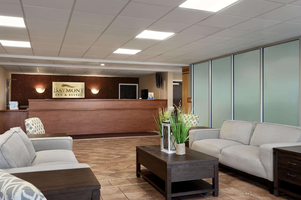Baymont by Wyndham Elizabethtown - photo 3