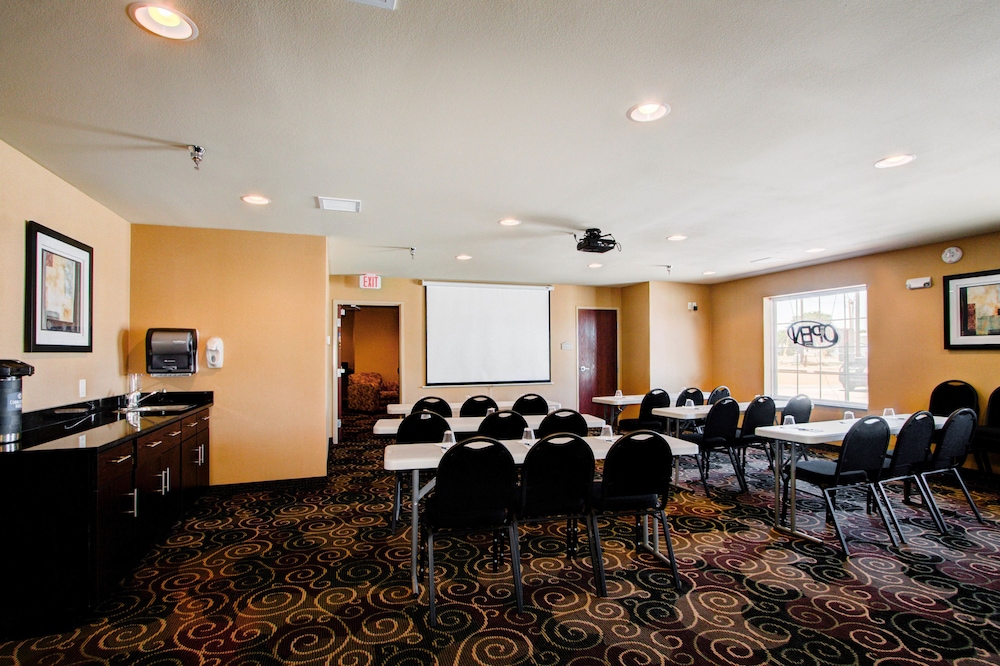Cobblestone Inn & Suites Eads - photo 41