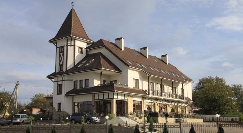 Status Hotel — hotel in Lviv